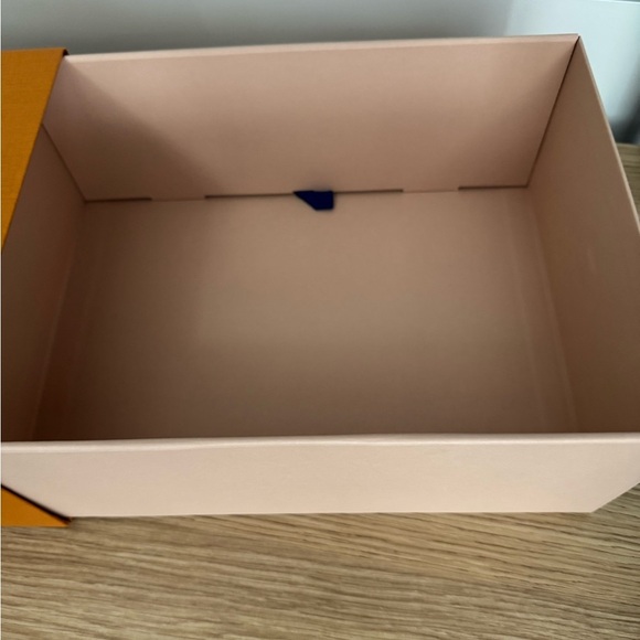 Louis Vuitton Signature Orange Gift Box - Picture 2 of 6